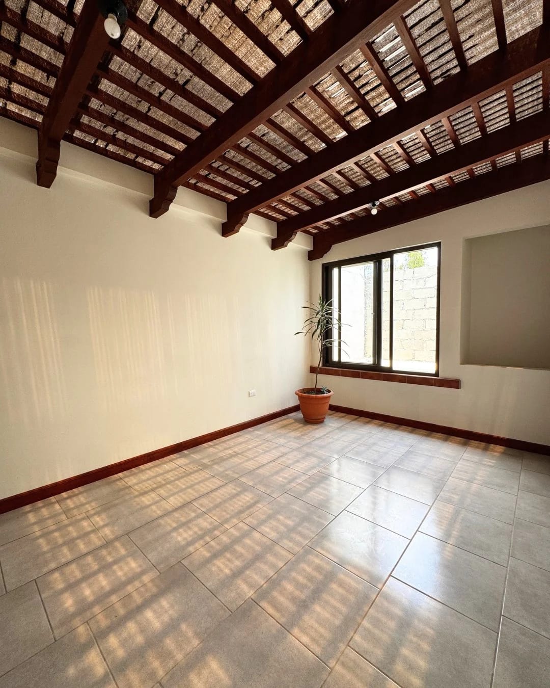 CASA EN VENTA EN ANTIGUA GARDENS — foto 9 de 9