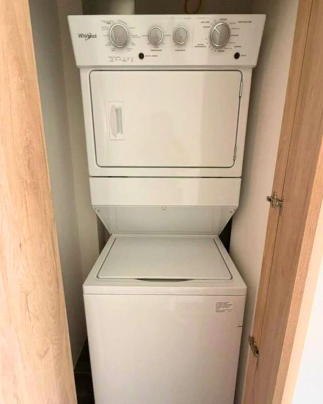 APARTAMENTO EN RENTA ZONA 16 LIRIOS — foto 6 de 7