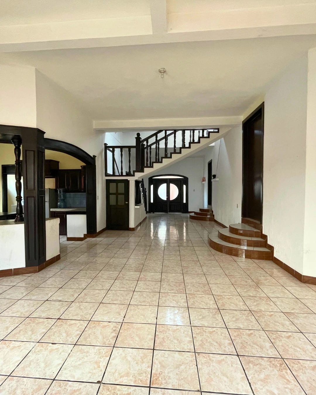 CASA DE UN NIVEL EN VENTA, ZONA 8 DE MIXCO, VALLES DE SAN CRISTÓBAL — foto 3 de 10