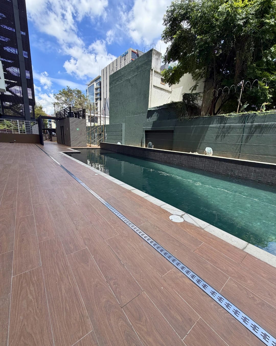 APARTAMENTO EN RENTA EN ZONA 10 AMUEBLADO PARA ESTRENAR — foto 10 de 11