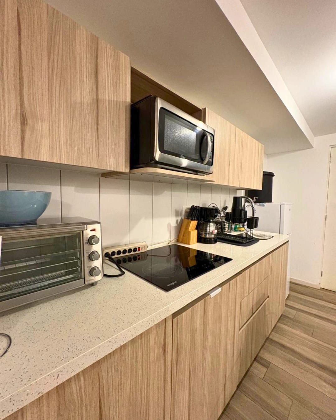 APARTAMENTO EN VENTA ZONA 13 AMUEBLADO, TIPO ESTUDIO — foto 7 de 11