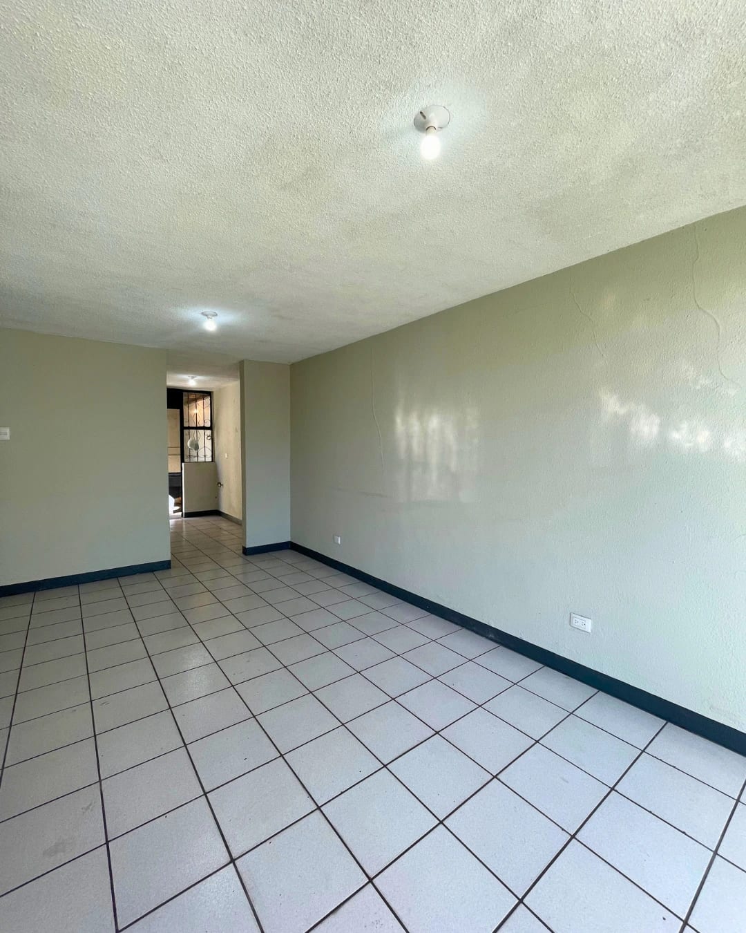 CASA EN VENTA EN VILLA NUEVA DE UN NIVEL NACIONES UNIDAS — foto 2 de 11