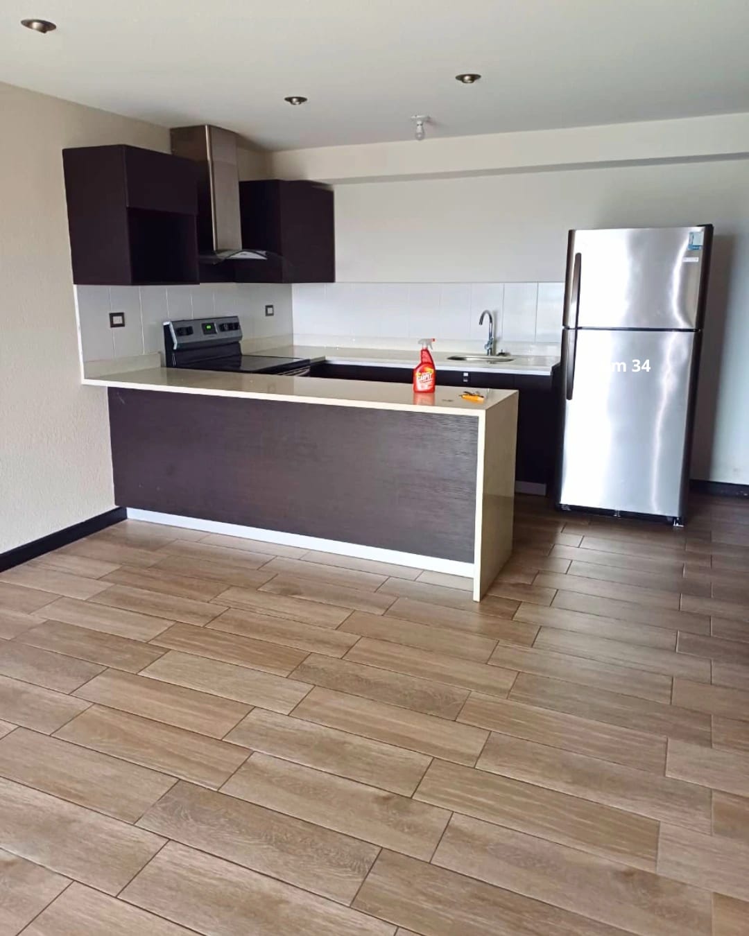 APARTAMENTO EN VENTA ZONA 11 (PUNTO MARISCAL) — foto 3 de 11