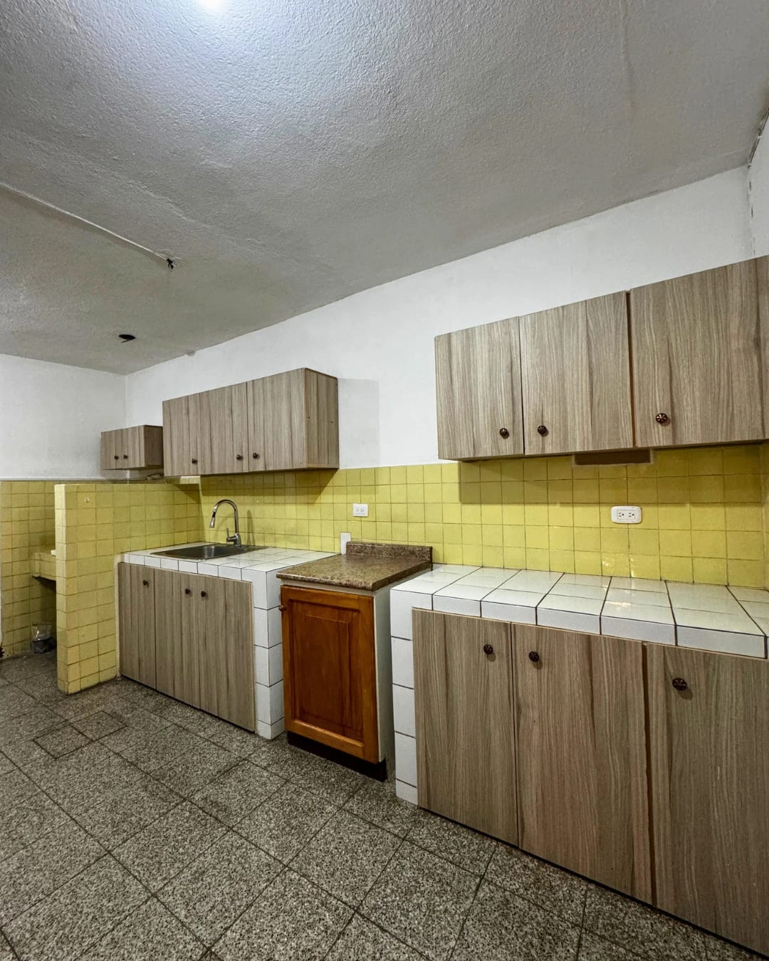 APARTAMENTO EN RENTA ZONA 7 (CIUDAD DE PLATA 1) — foto 3 de 10