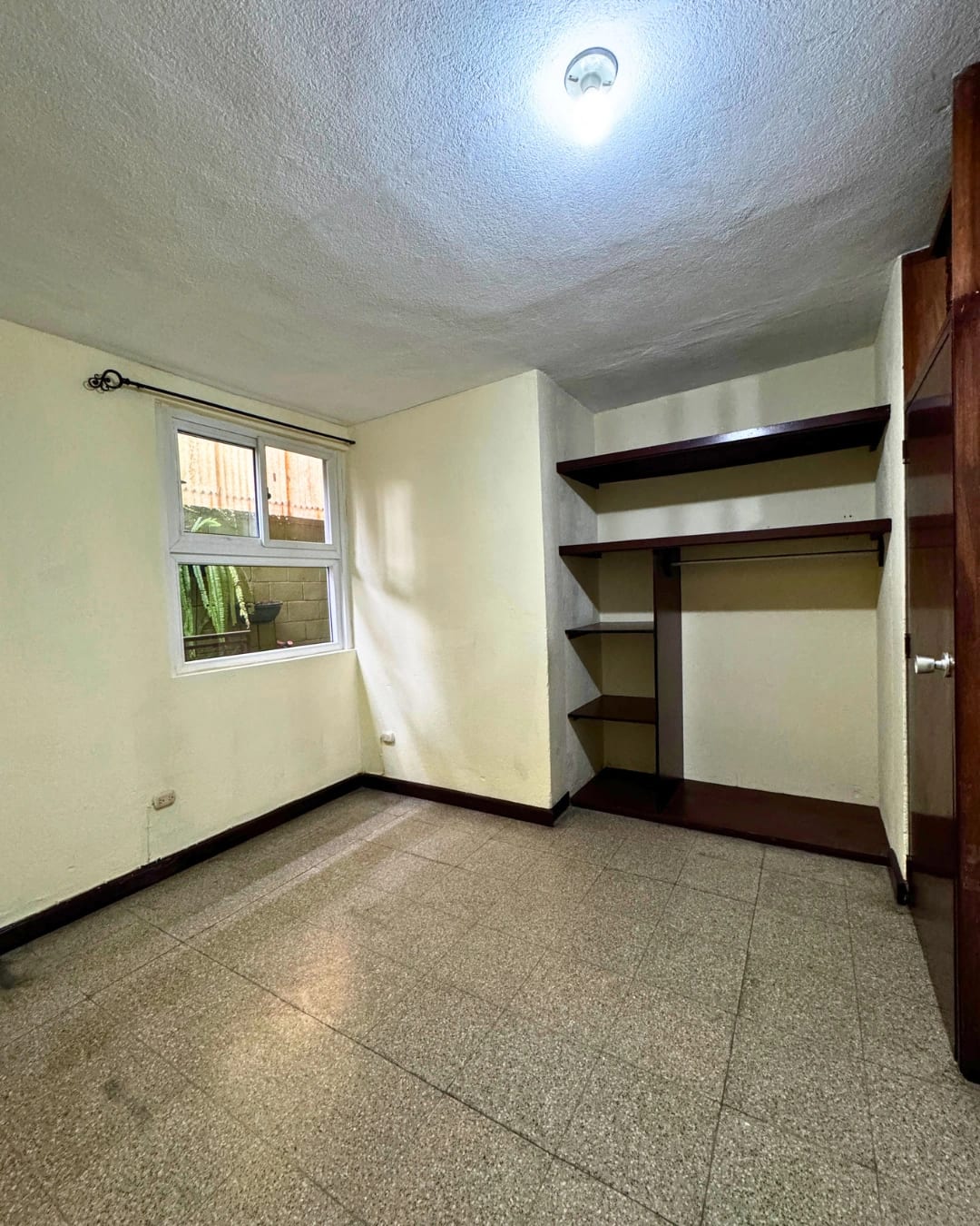 APARTAMENTO EN RENTA ZONA 7 (CIUDAD DE PLATA 1) — foto 6 de 10