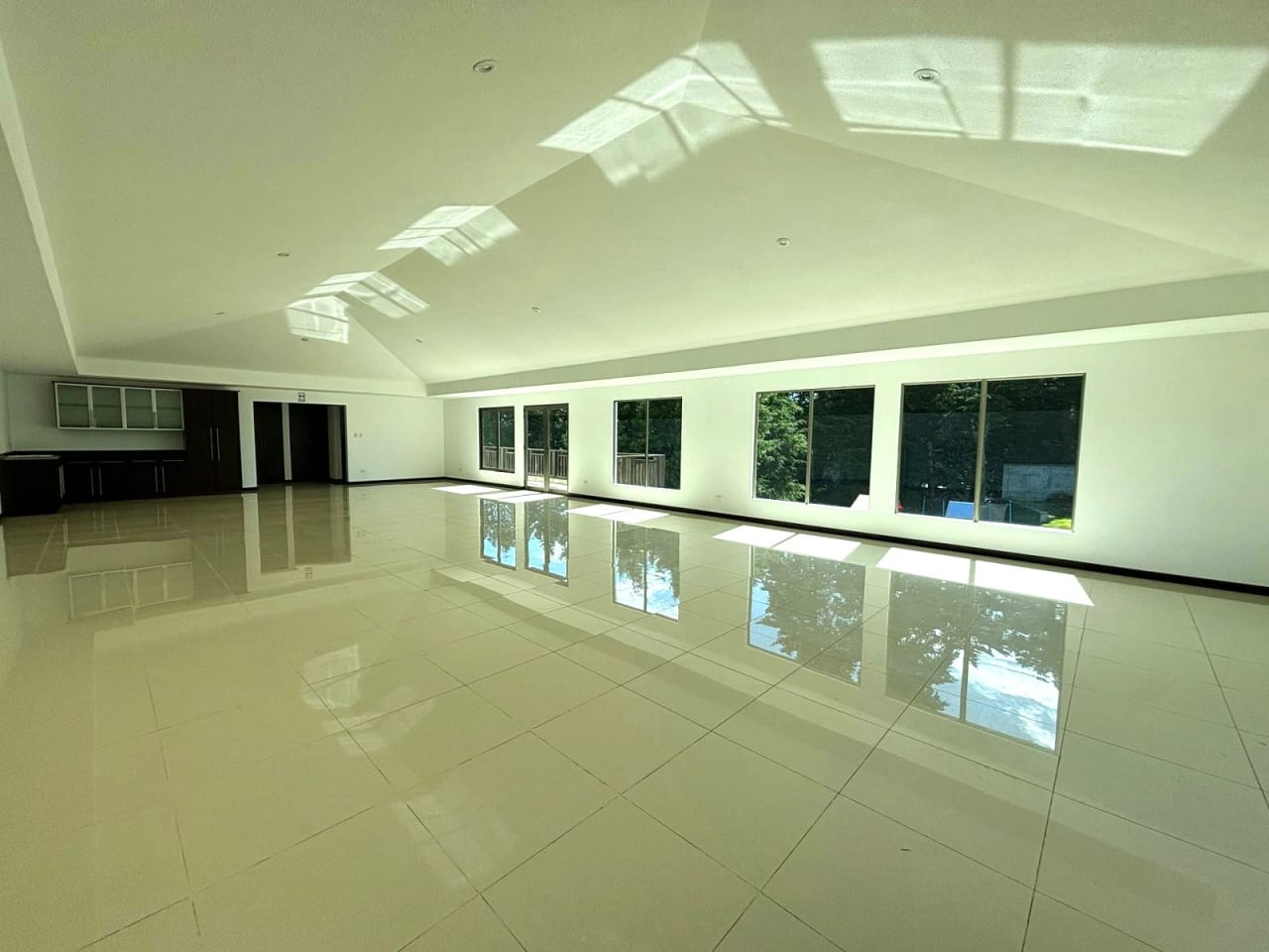 CASA EN VENTA EN CARRETERA A EL SALVADOR KM 16.5 — foto 3 de 10