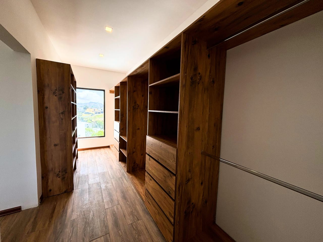 CASA EN VENTA EN CARRETERA A EL SALVADOR KM 16.5 — foto 10 de 12
