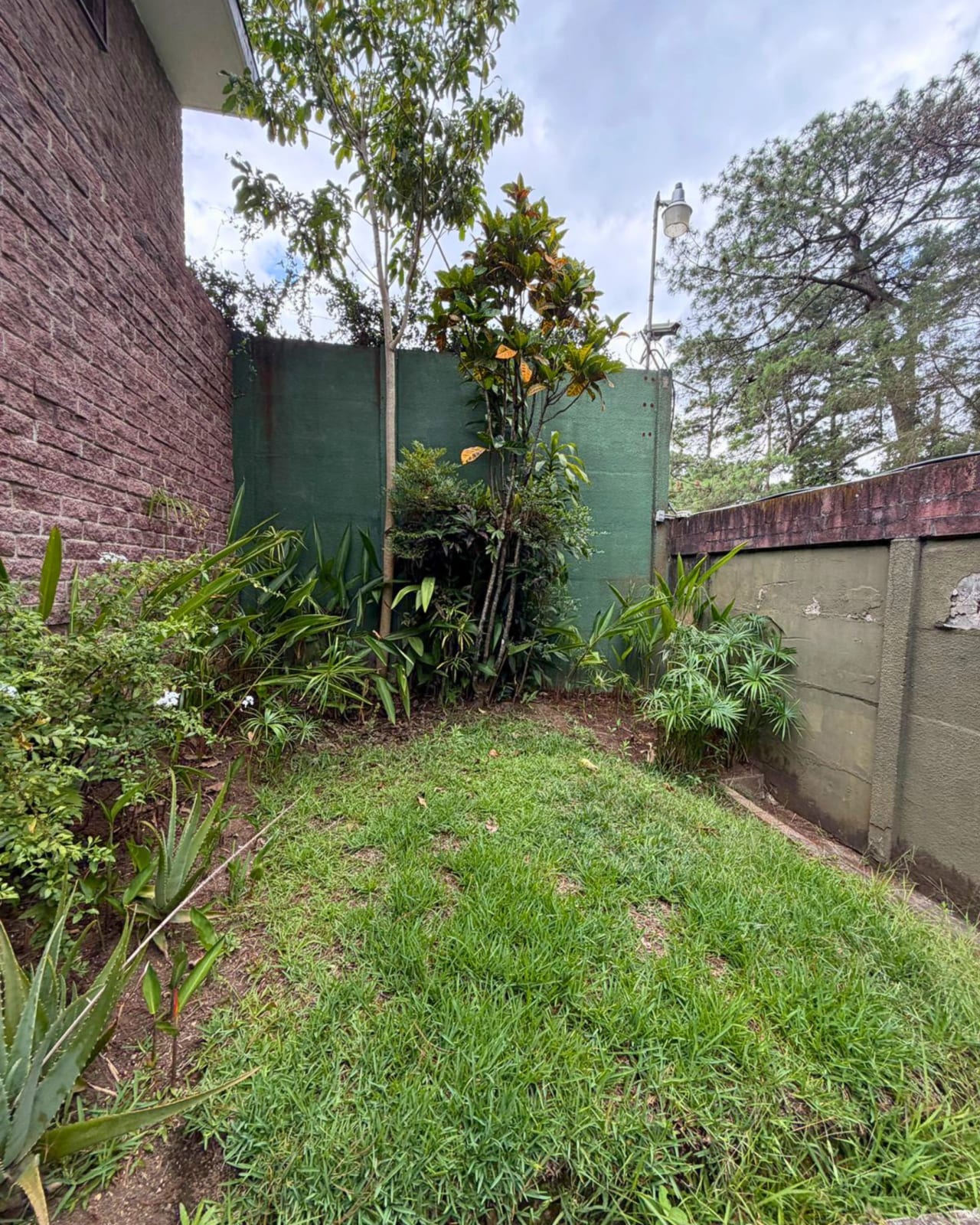 CASA EN VENTA EN KANAJUYU 2 - ZONA 16 — foto 3 de 10