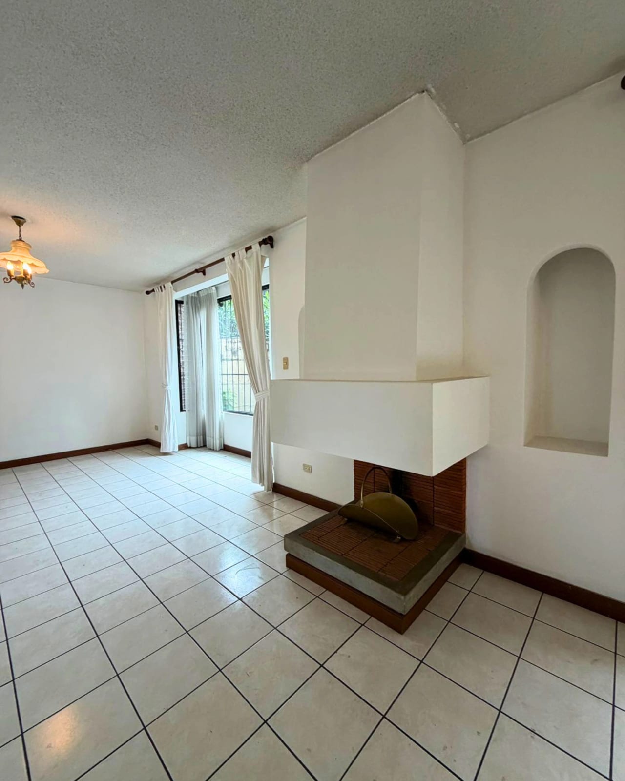 CASA EN VENTA EN KANAJUYU 2 - ZONA 16 — foto 4 de 10