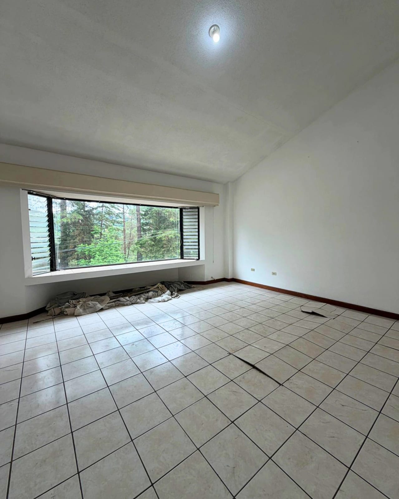CASA EN VENTA EN KANAJUYU 2 - ZONA 16 — foto 8 de 10