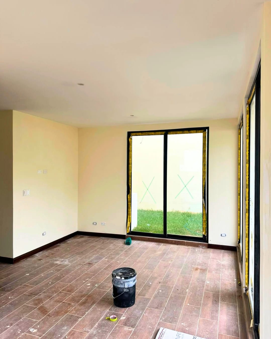 CASA EN VENTA EN CAES, ARRAZOLA KM 16.5 PARA ESTRENAR — foto 3 de 10