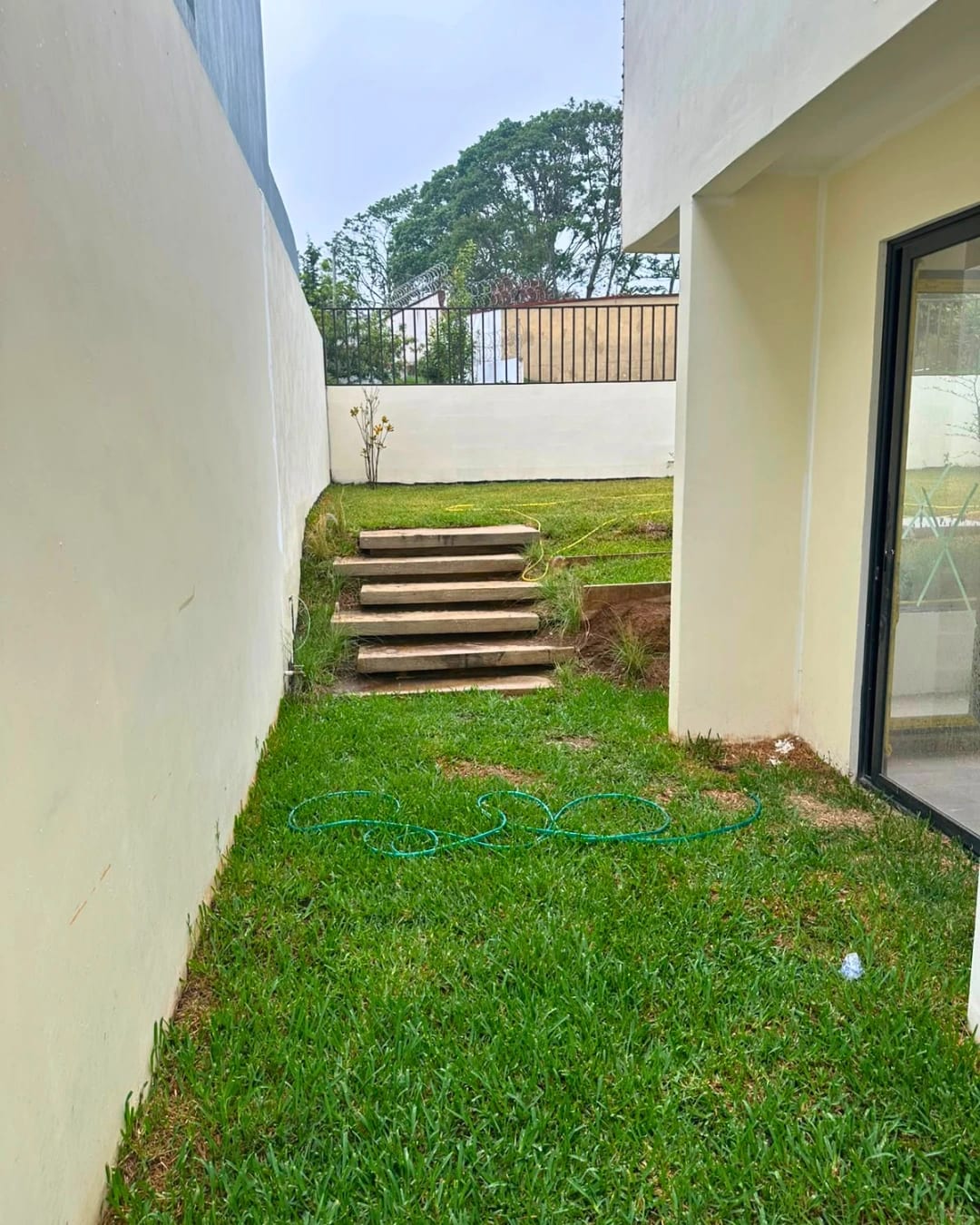 CASA EN VENTA EN CAES, ARRAZOLA KM 16.5 PARA ESTRENAR — foto 4 de 10