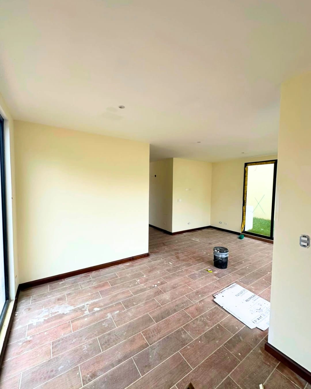 CASA EN VENTA EN CAES, ARRAZOLA KM 16.5 PARA ESTRENAR — foto 5 de 10