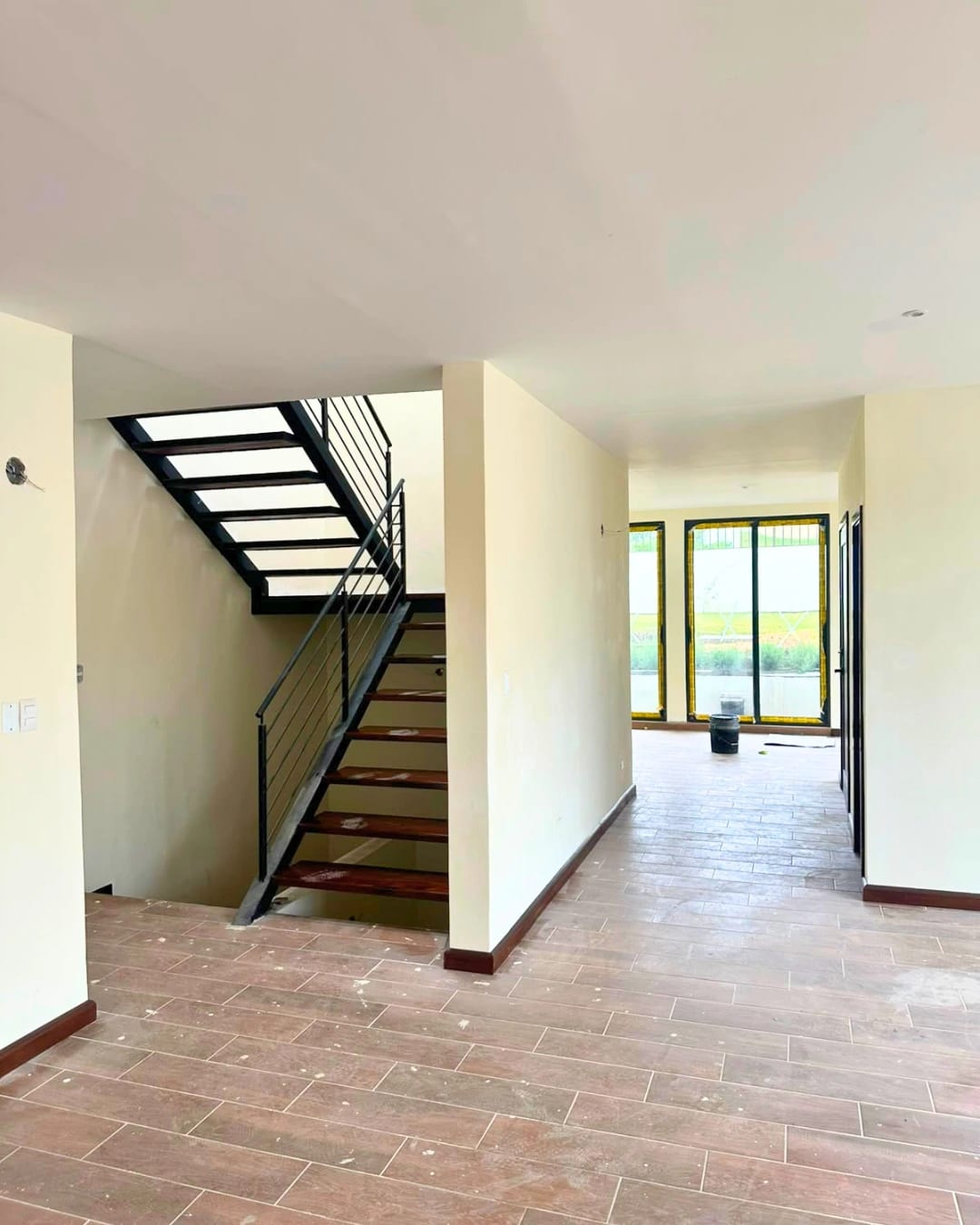 CASA EN VENTA EN CAES, ARRAZOLA KM 16.5 PARA ESTRENAR — foto 7 de 10