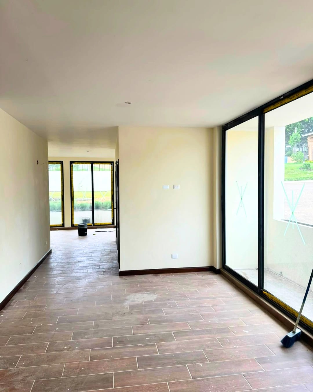 CASA EN VENTA EN CAES, ARRAZOLA KM 16.5 PARA ESTRENAR — foto 8 de 10