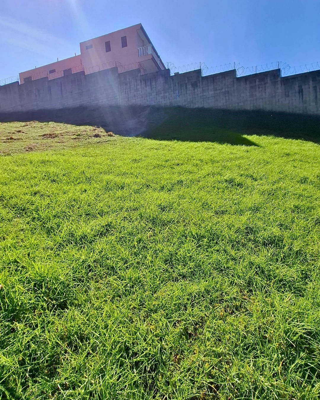 TERRENO DE ESQUINA EN VENTA, CARRETERA A EL SALVADOR, LA FLORESTA — foto 2 de 6
