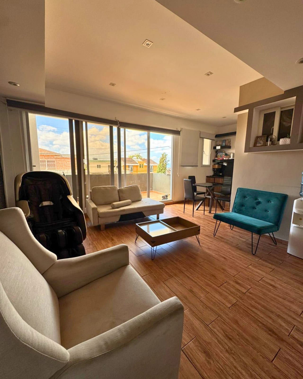 CASA EN VENTA EN SAN CRISTÓBAL (SECTOR B-1) — foto 1 de 8