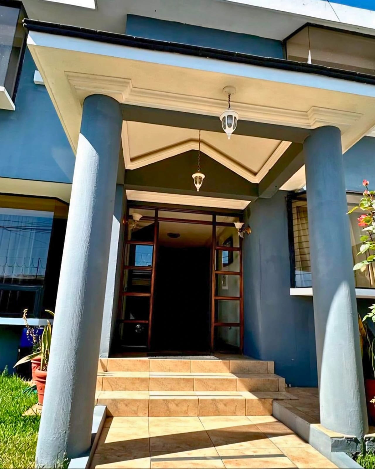 CASA EN VENTA EN SAN CRISTOBAL SECTOR B 3 — foto 2 de 10