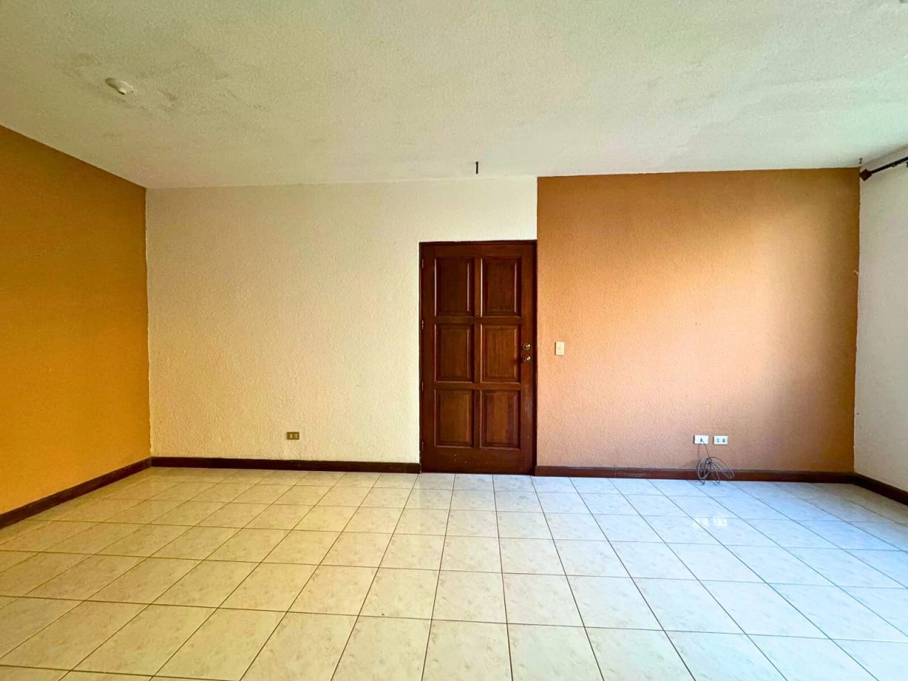 APARTAMENTO EN RENTA EN ZONA 16 SANTA AMELIA — foto 3 de 10