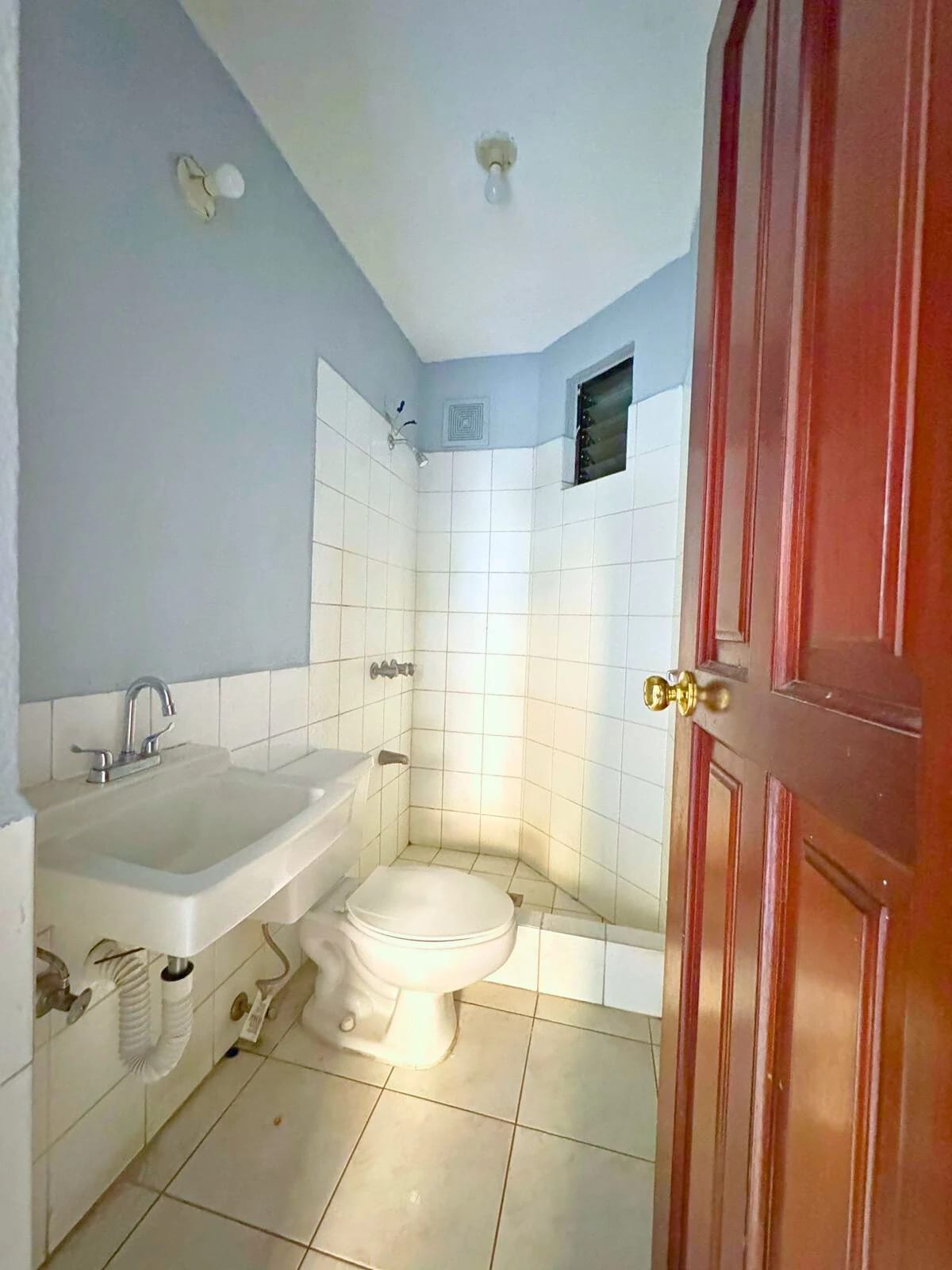 APARTAMENTO EN RENTA EN ZONA 16 SANTA AMELIA — foto 9 de 10