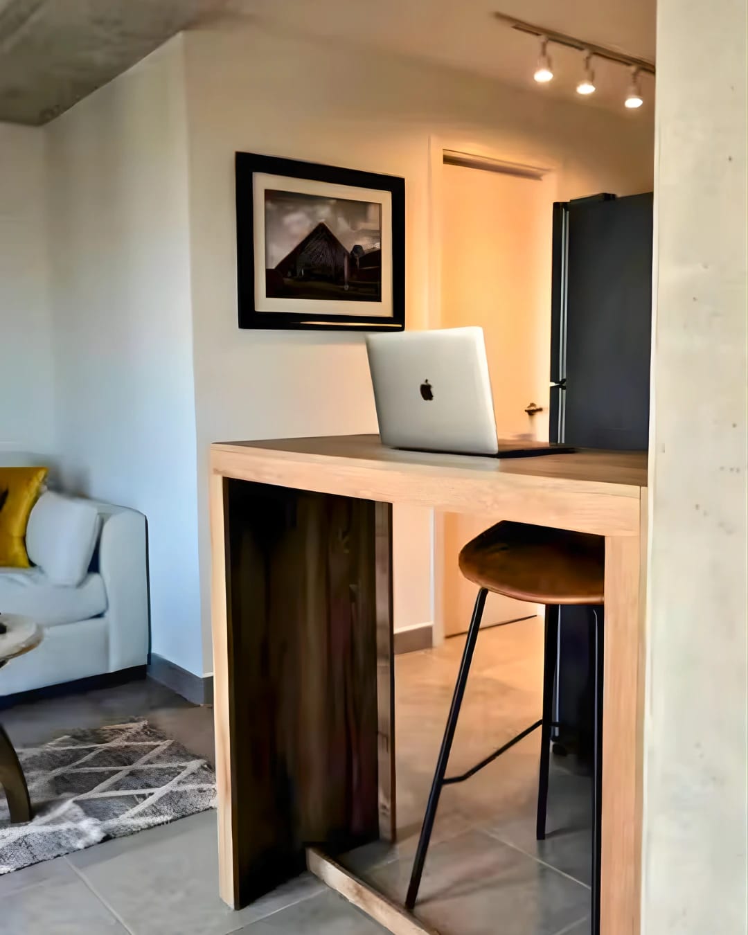 APARTAMENTO EN RENTA ZONA 10, AMUEBLADO -FIAMENE- — foto 4 de 11