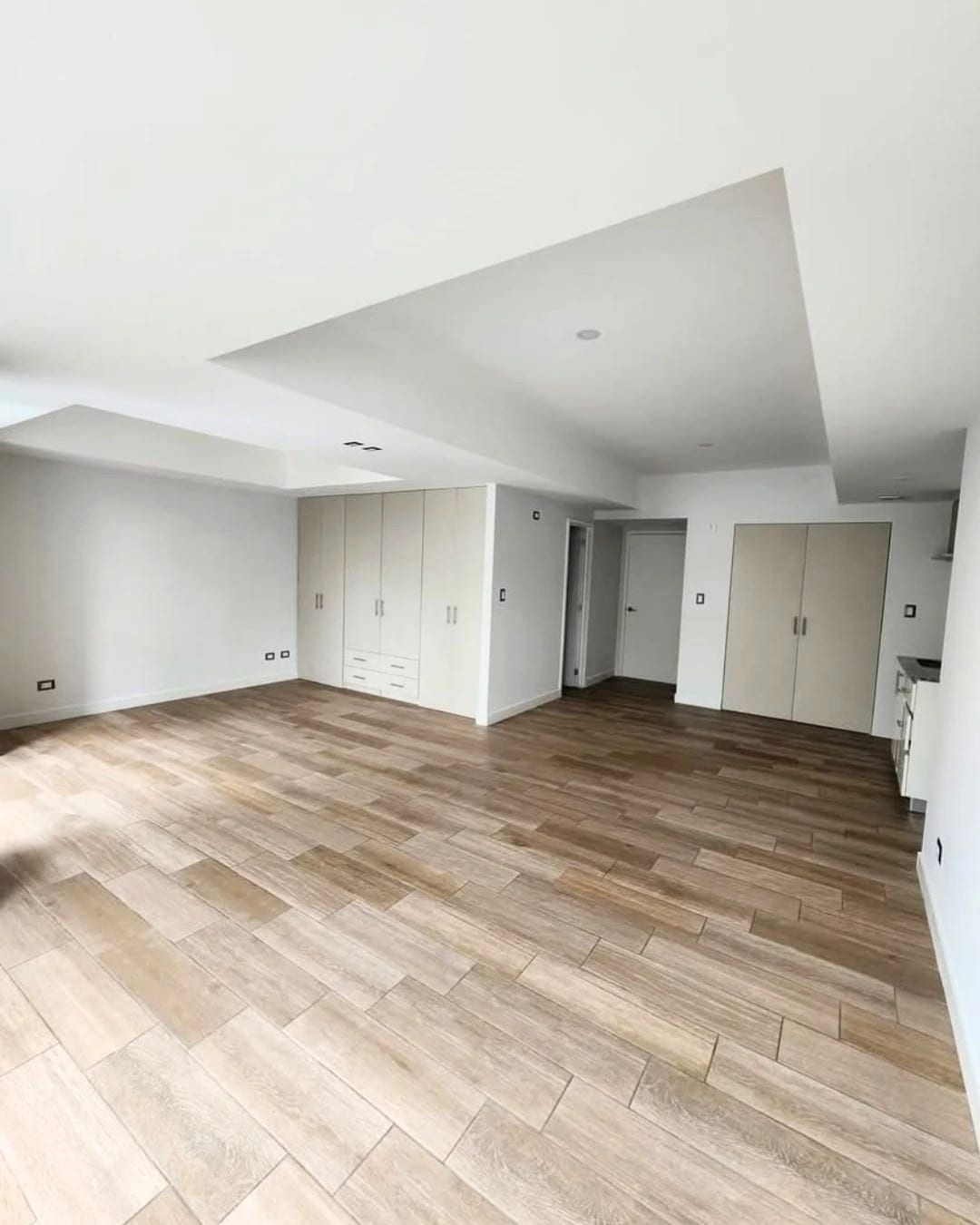 APARTAMENTO EN VENTA TRIBECCA ZONA 11 — foto 1 de 11