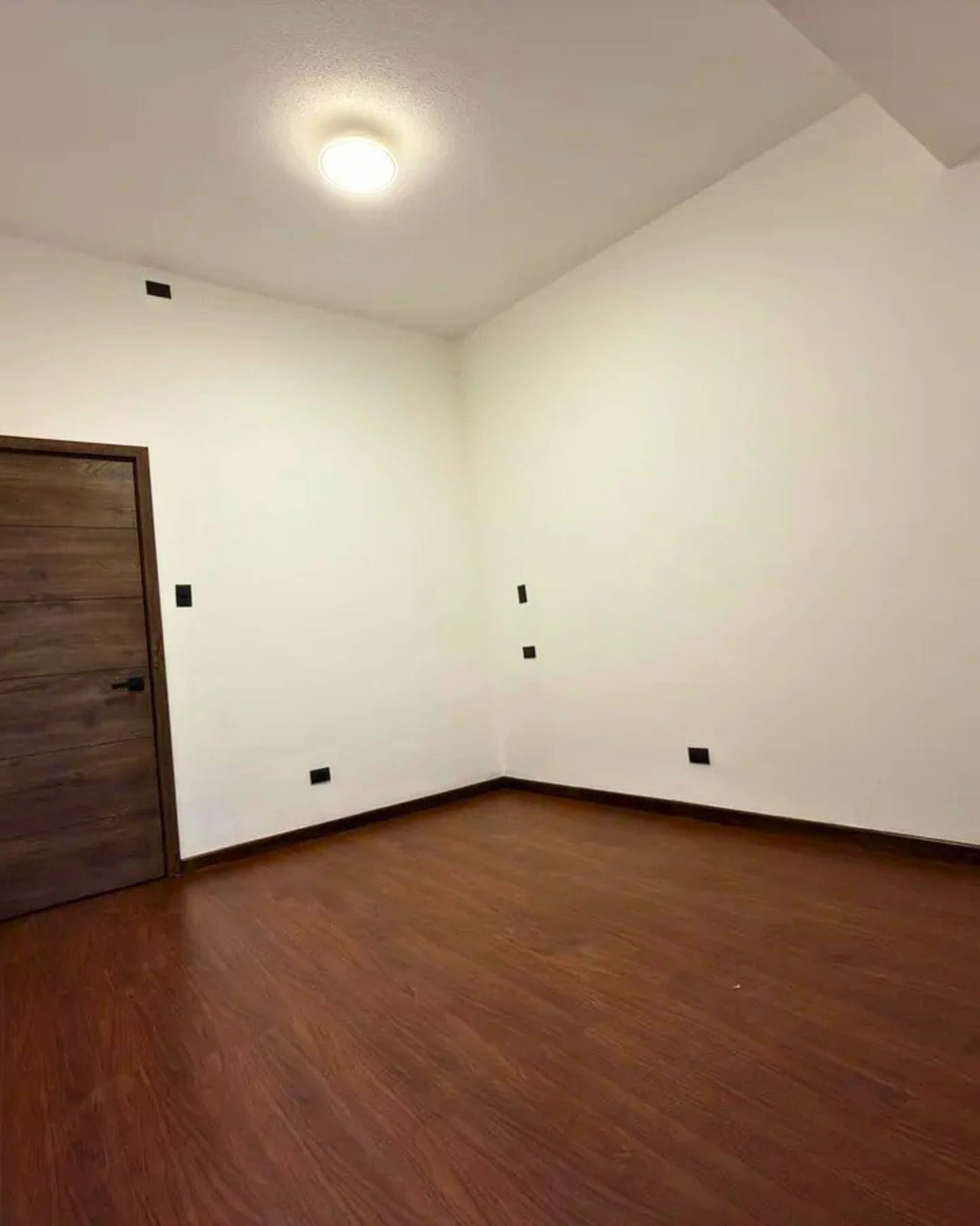 CASA EN RENTA ZONA 16 DE UN NIVEL JARDINES DE SAN ISIDRO — foto 7 de 10