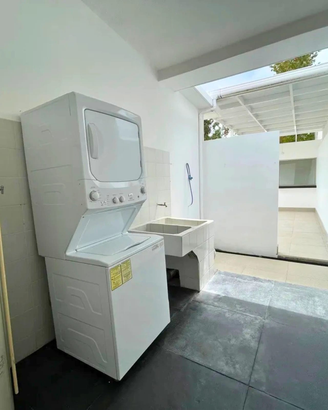 CASA EN RENTA ZONA 16 DE UN NIVEL JARDINES DE SAN ISIDRO — foto 8 de 10