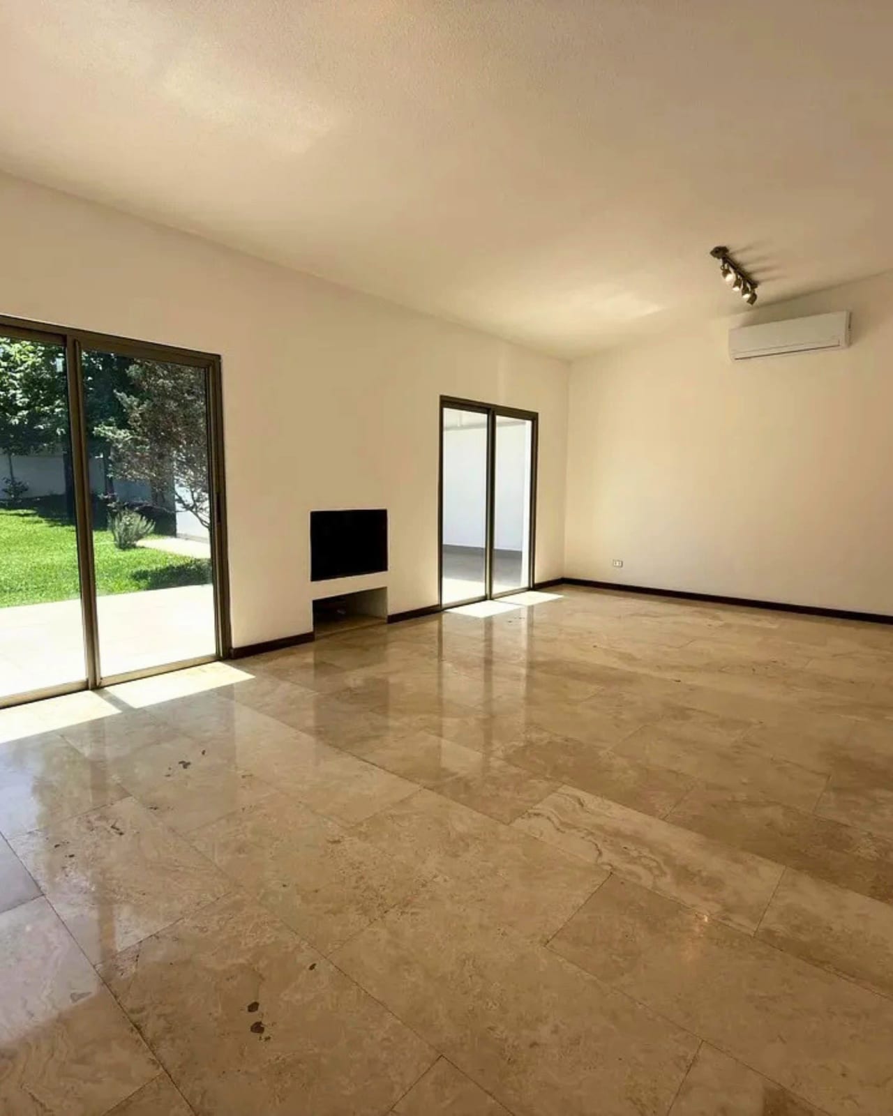 CASA EN RENTA ZONA 16 DE UN NIVEL JARDINES DE SAN ISIDRO — foto 4 de 10