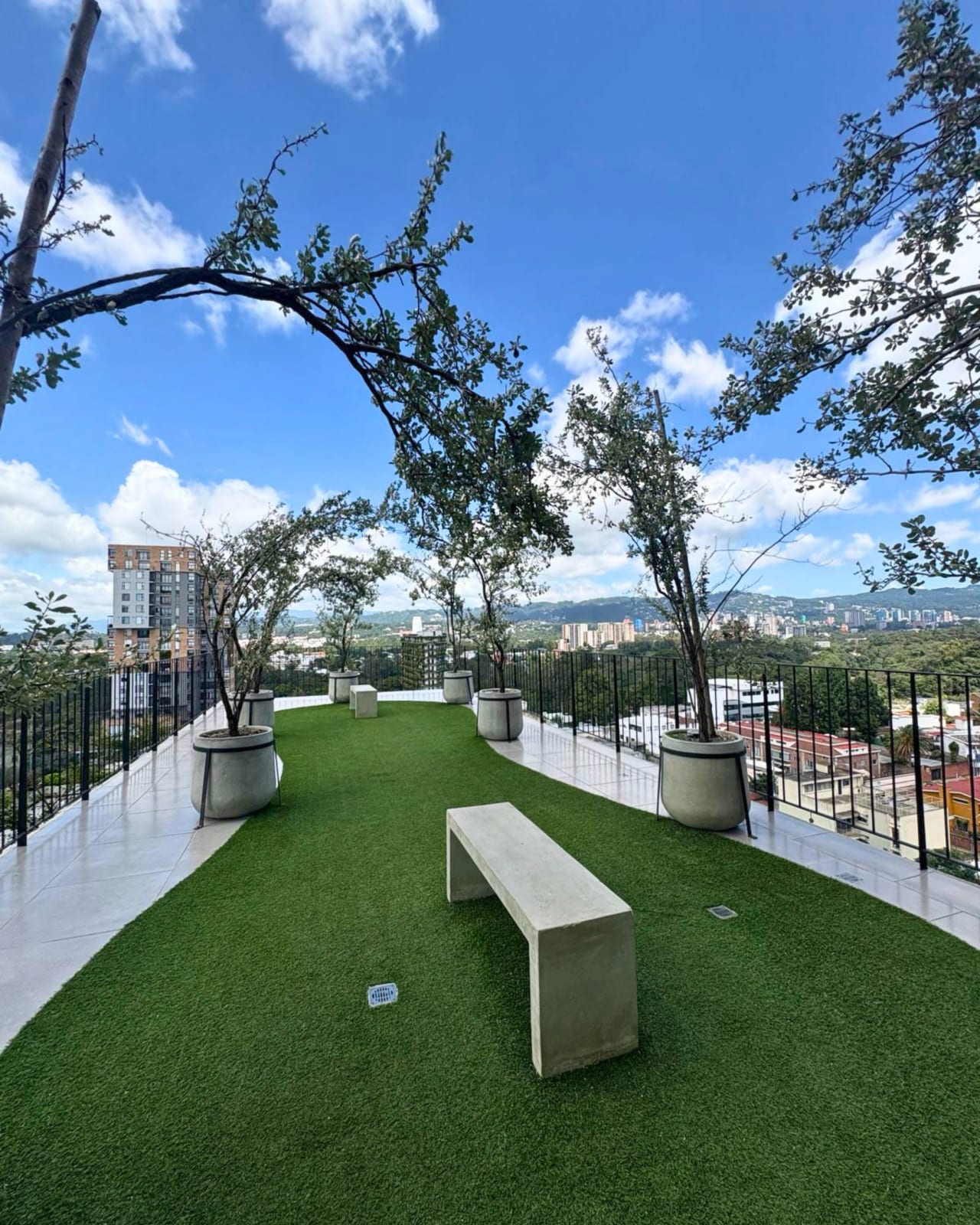APARTAMENTO EN VENTA ZONA 10 AMUEBLADO — foto 8 de 10