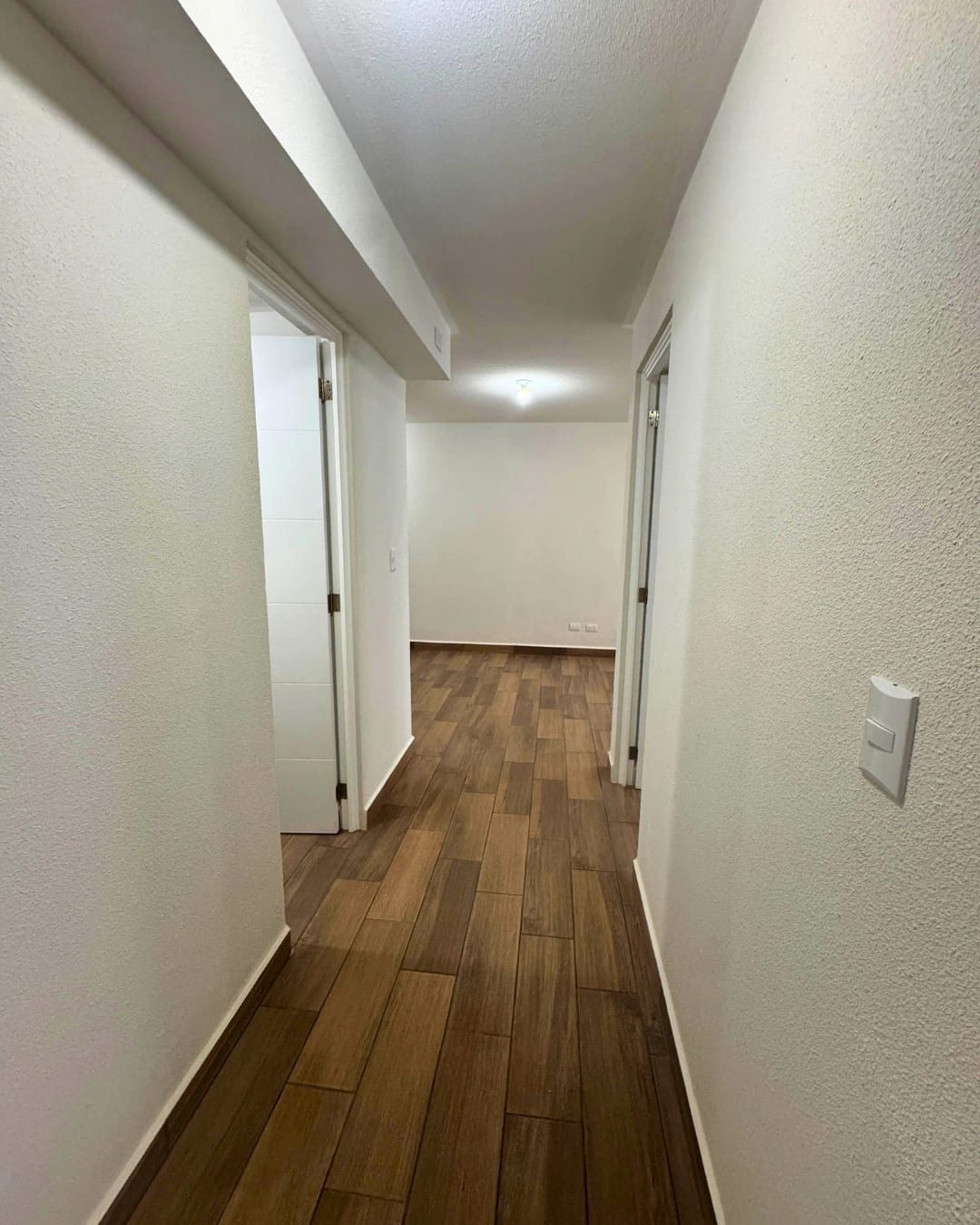 APARTAMENTO EN VENTA ZONA 16 -LARES- EN PRIMER NIVEL CON JARDIN — foto 6 de 10