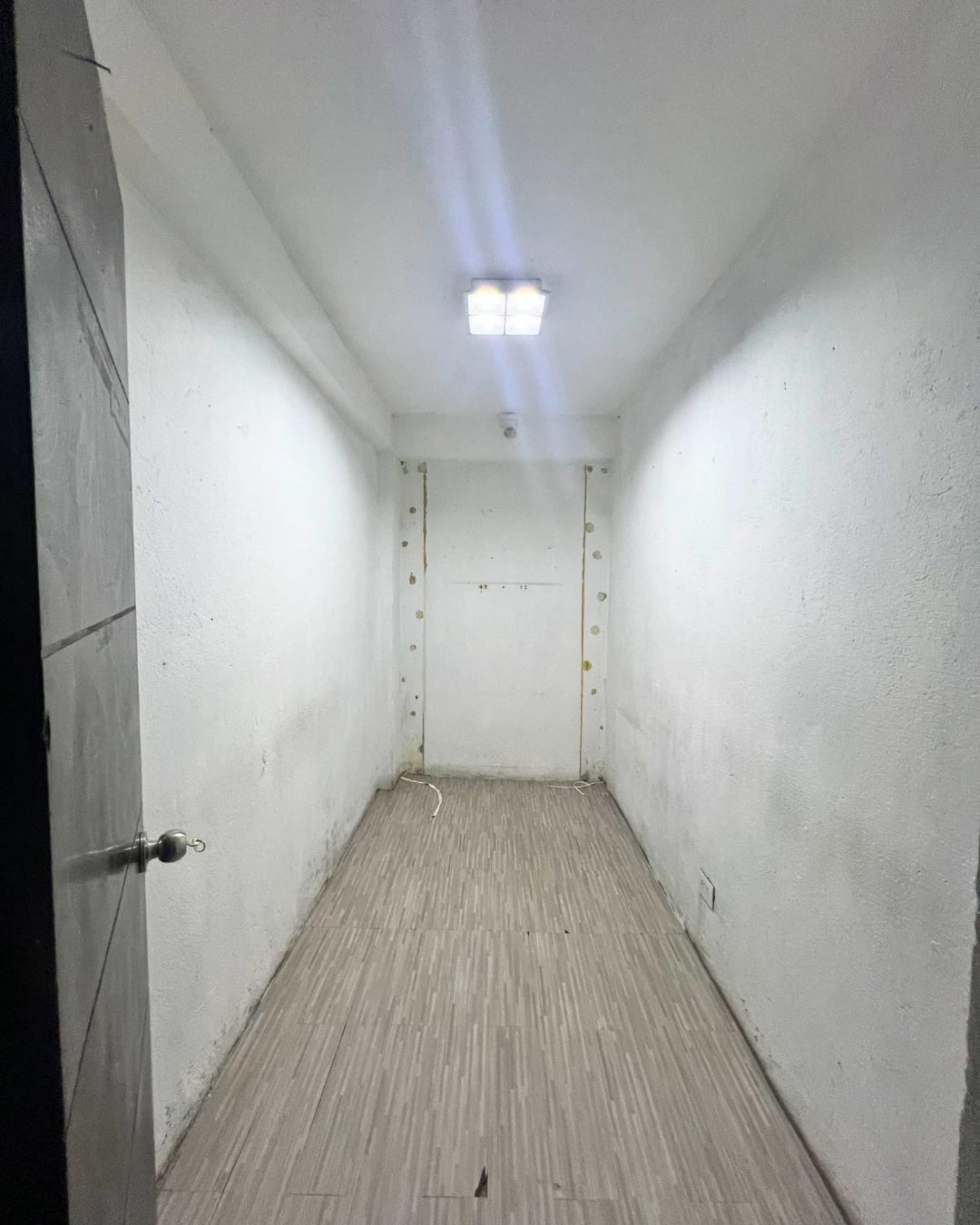 OFICINA EN RENTA EDIFICIO KOSAK ZONA 1, EN PRIMER NIVEL — foto 3 de 9