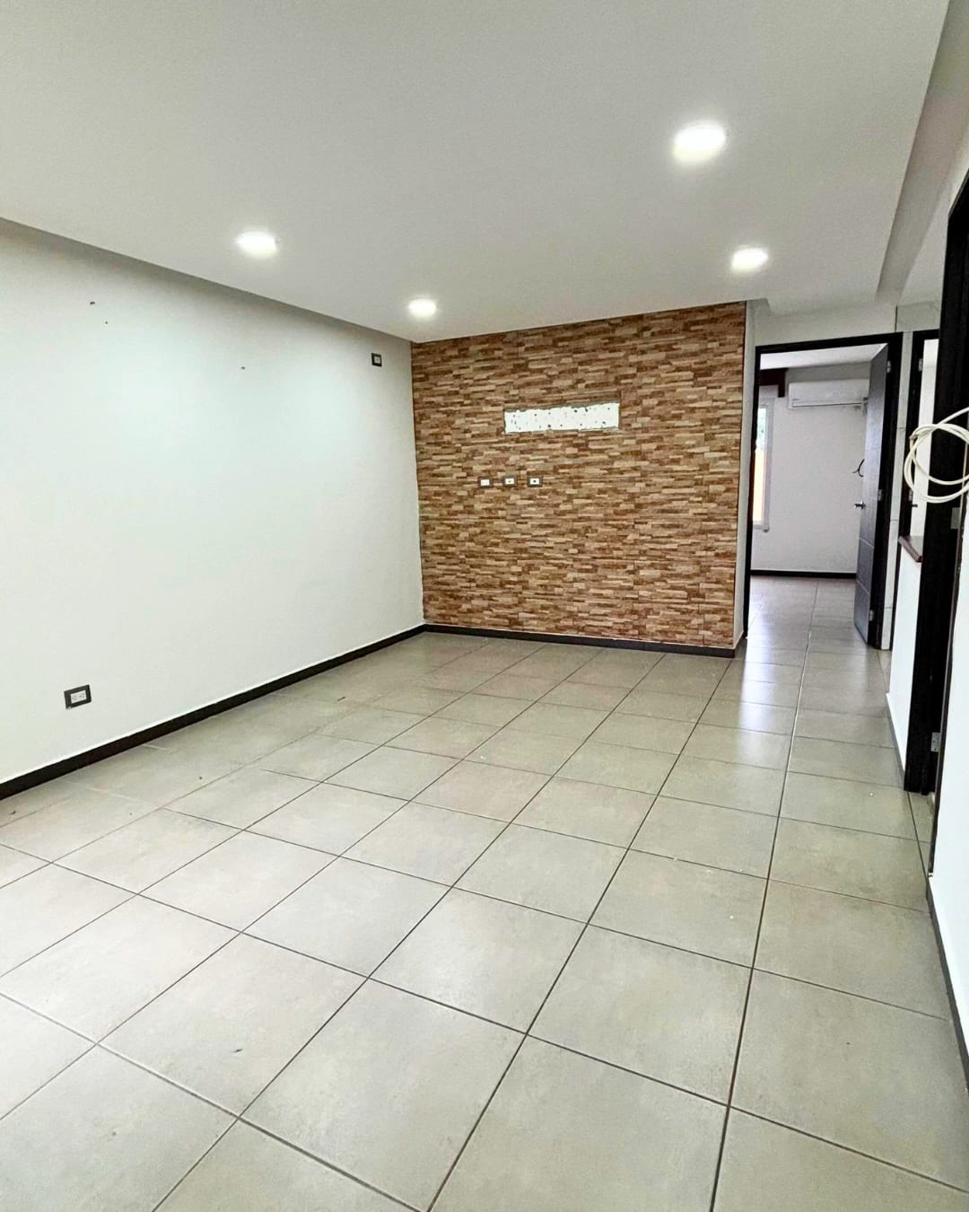 CASA EN VENTA CAES KM 19 -CUMBRES DE LA ARBOLEDA - — foto 5 de 11