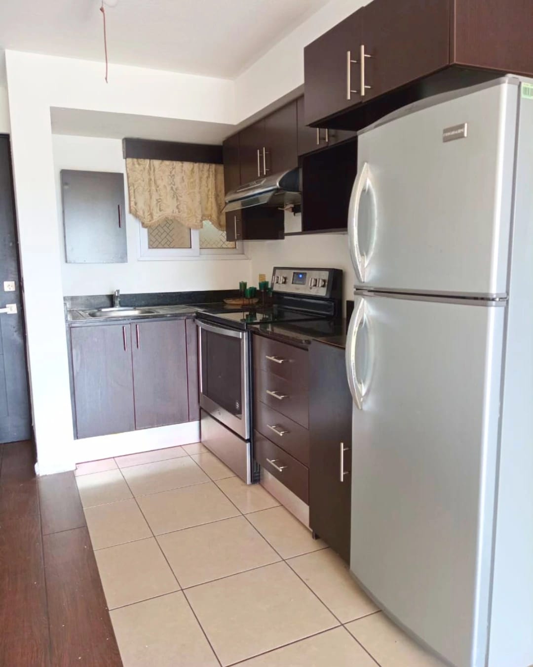 APARTAMENTO EN RENTA ZONA 1 — foto 1 de 10