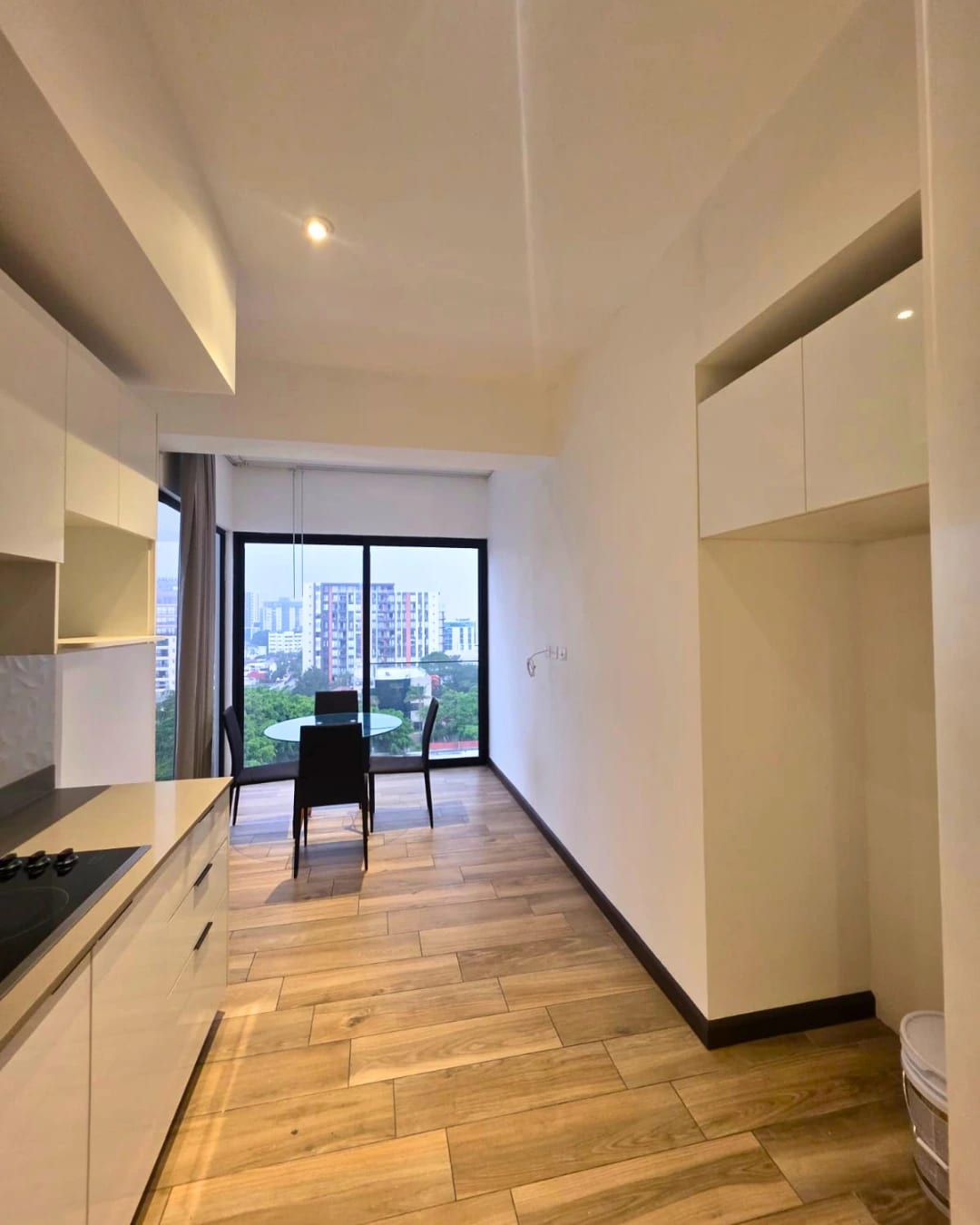 APARTAMENTO EN RENTA ZONA 13 AMERICAS — foto 1 de 13
