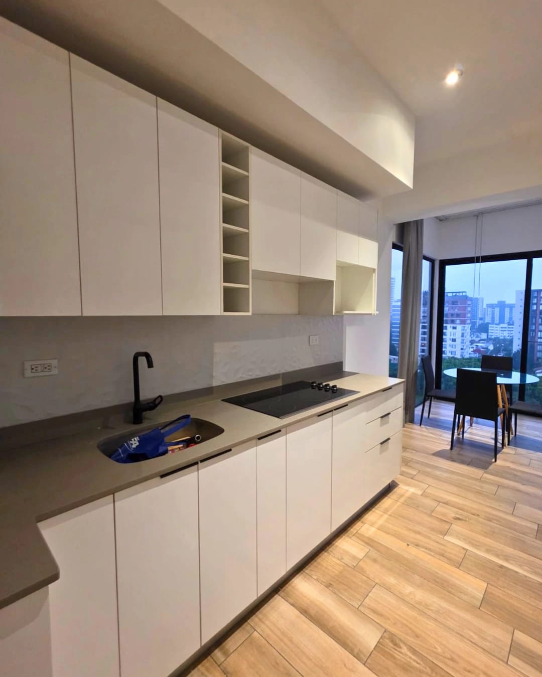 APARTAMENTO EN RENTA ZONA 13 AMERICAS — foto 9 de 13