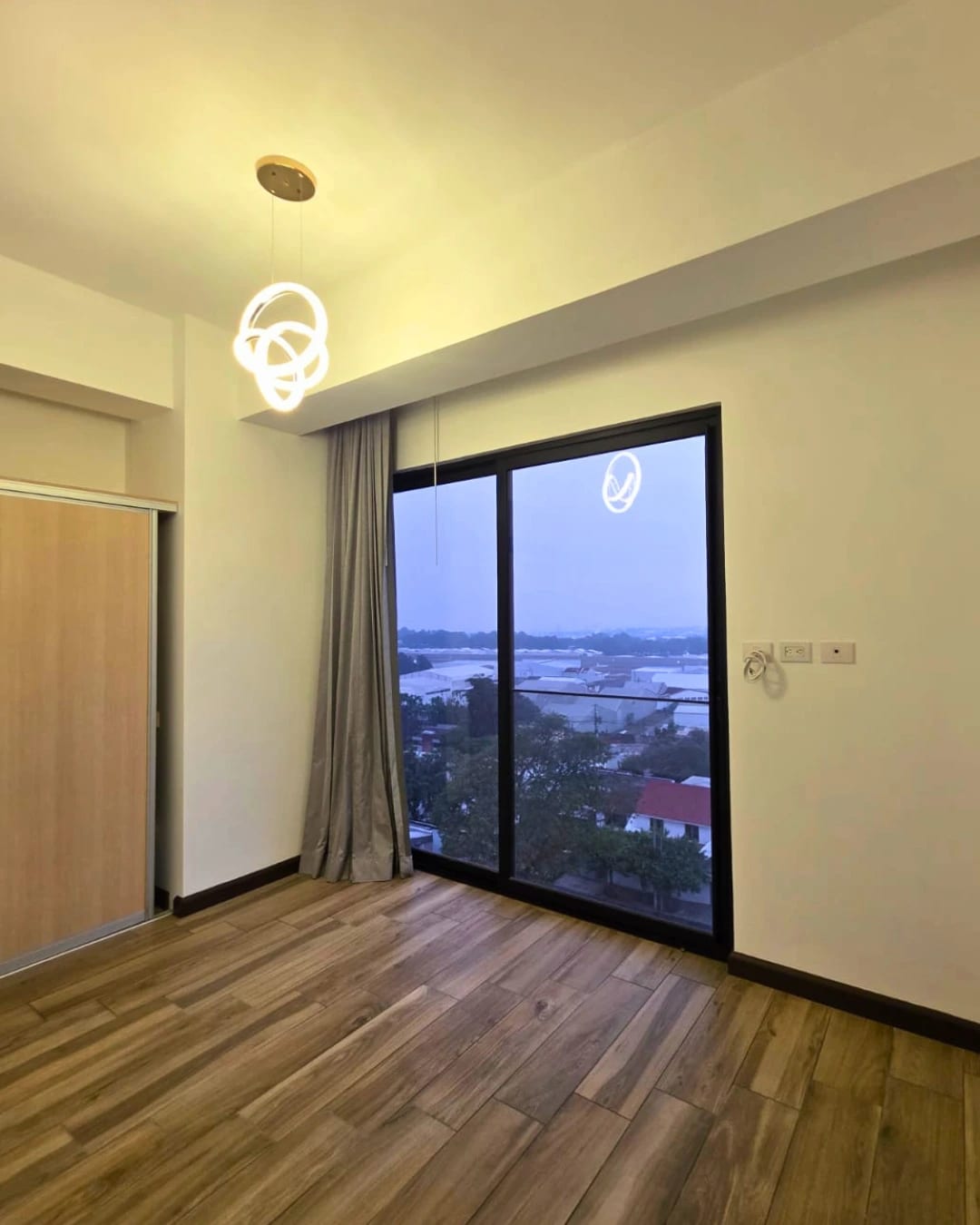 APARTAMENTO EN RENTA ZONA 13 AMERICAS — foto 3 de 13