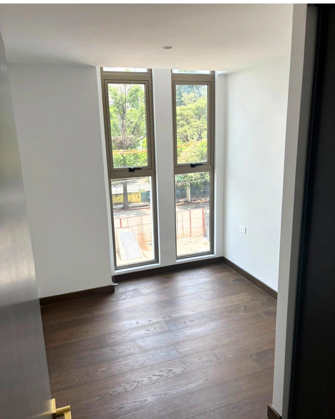 APARTAMENTO EN RENTA ZONA 10 ATARAH — foto 4 de 10