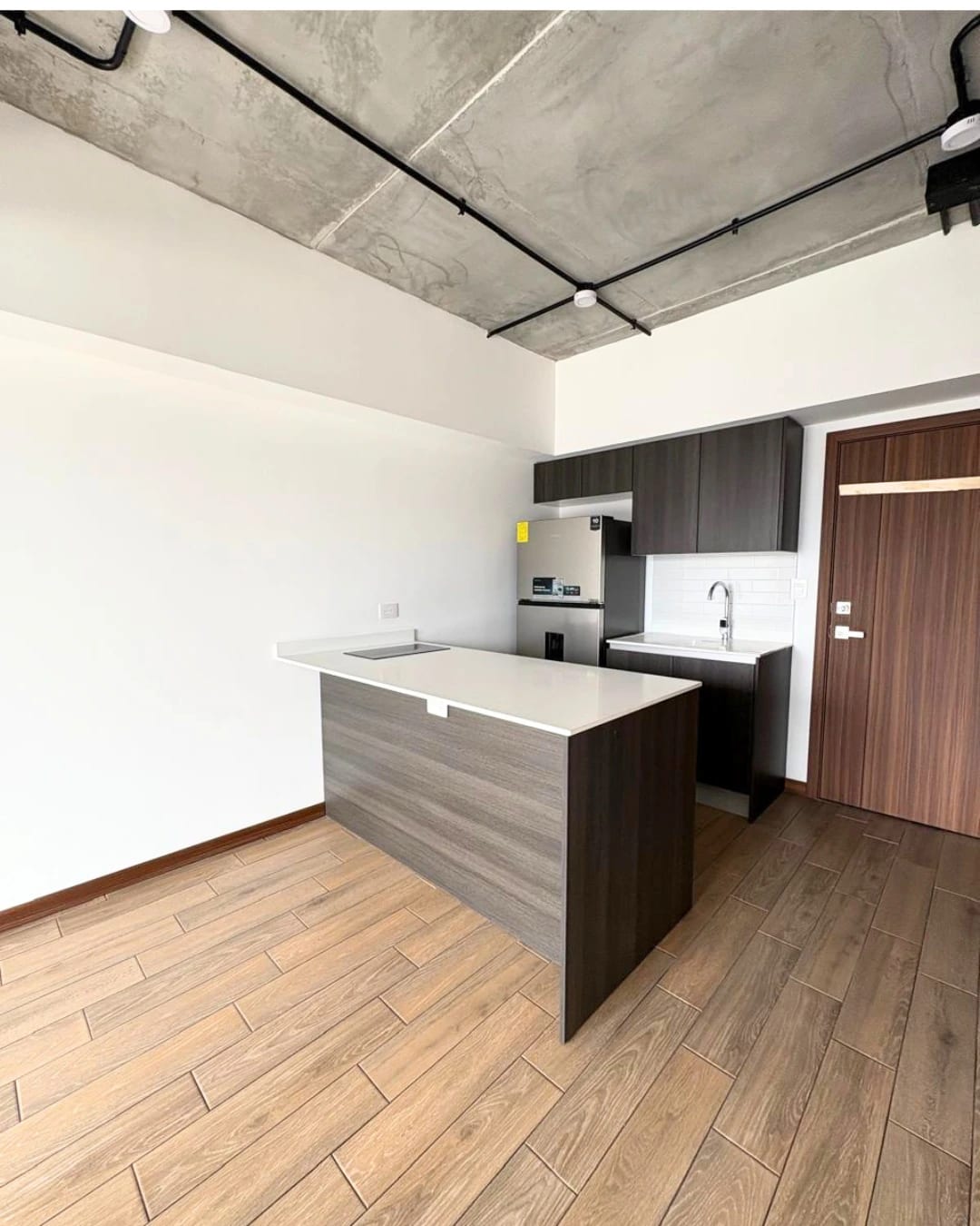 APARTAMENTO EN RENTA ZONA 4 INARA PARA ESTRENAR EN NIVEL ALTO — foto 1 de 10
