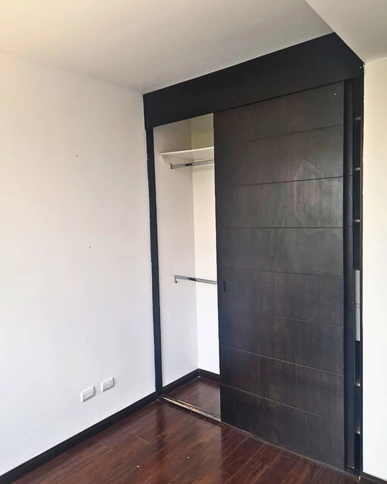 APARTAMENTO EN RENTA ZONA 16 (CALEDONIA) — foto 2 de 8