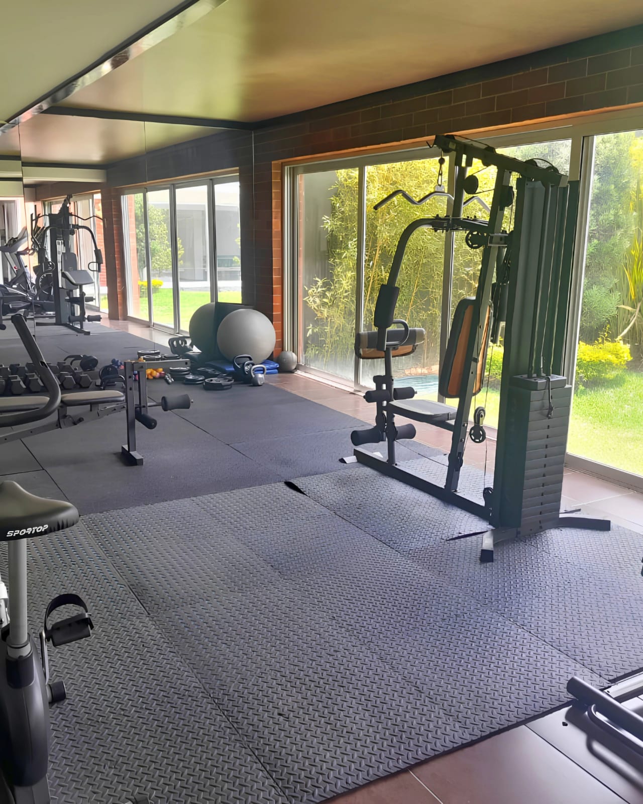 APARTAMENTO EN RENTA ZONA 16 (CALEDONIA) — foto 8 de 8