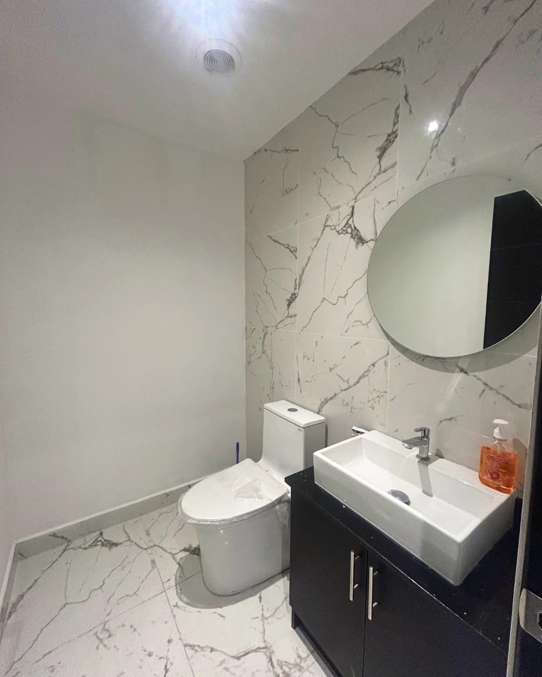 CLINICA EN RENTA ZONA 10 RENOVATI — foto 4 de 8
