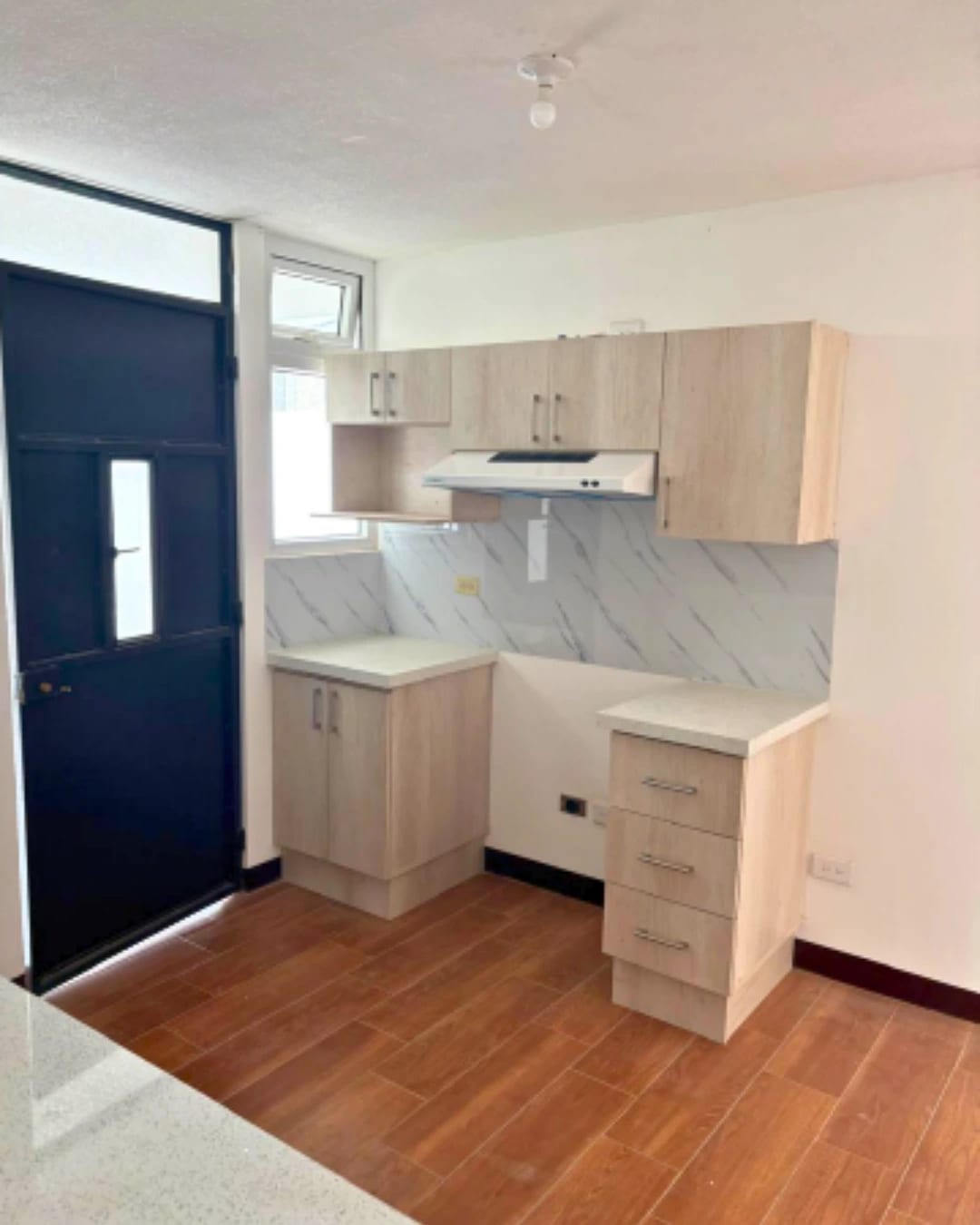 APARTAMENTO EN RENTA ZONA 12 PARA ESTRENAR — foto 5 de 7