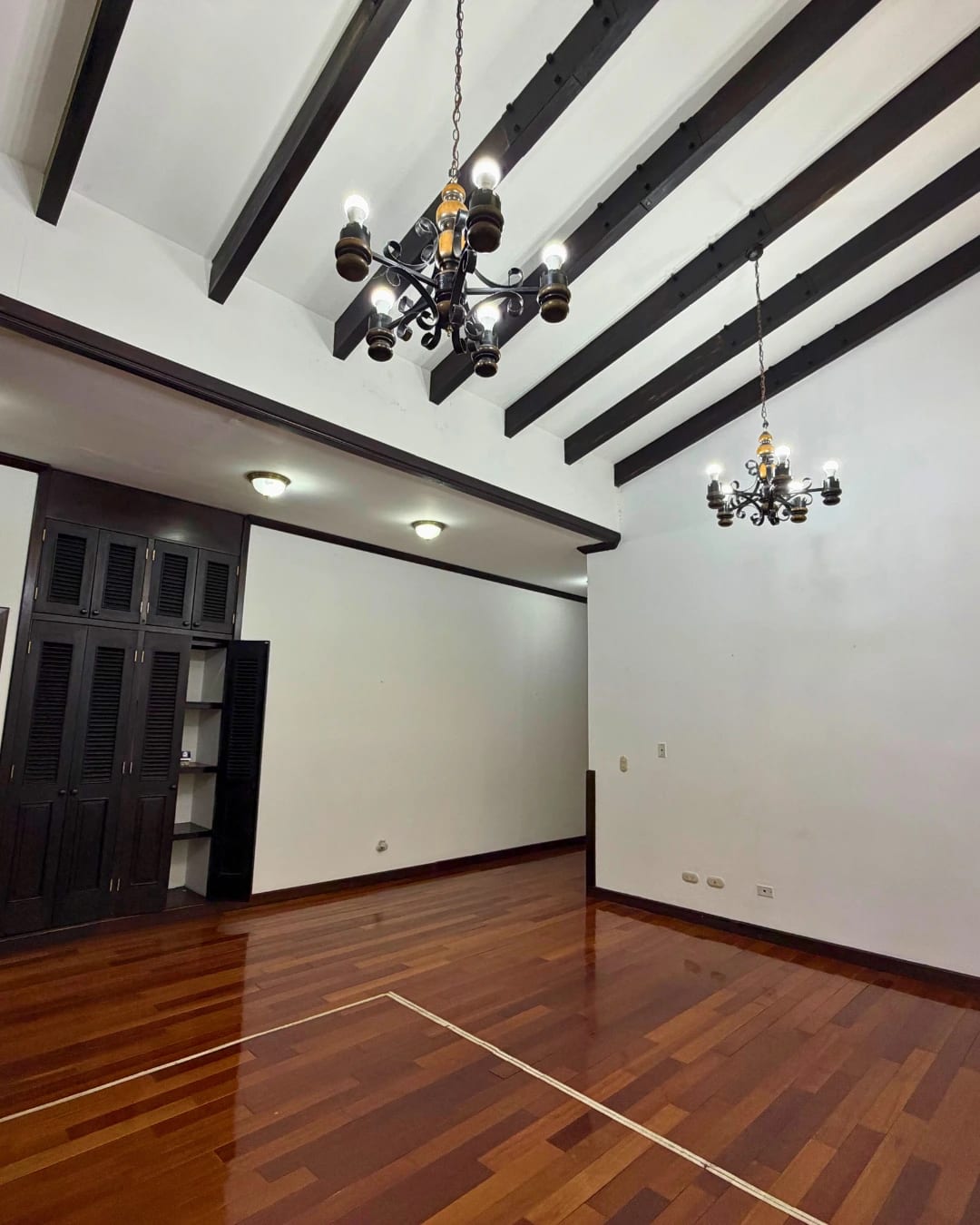 CASA EN RENTA DE UN NIVEL EN CAES KM 18 CON AMPLIO JARDÍN — foto 3 de 10