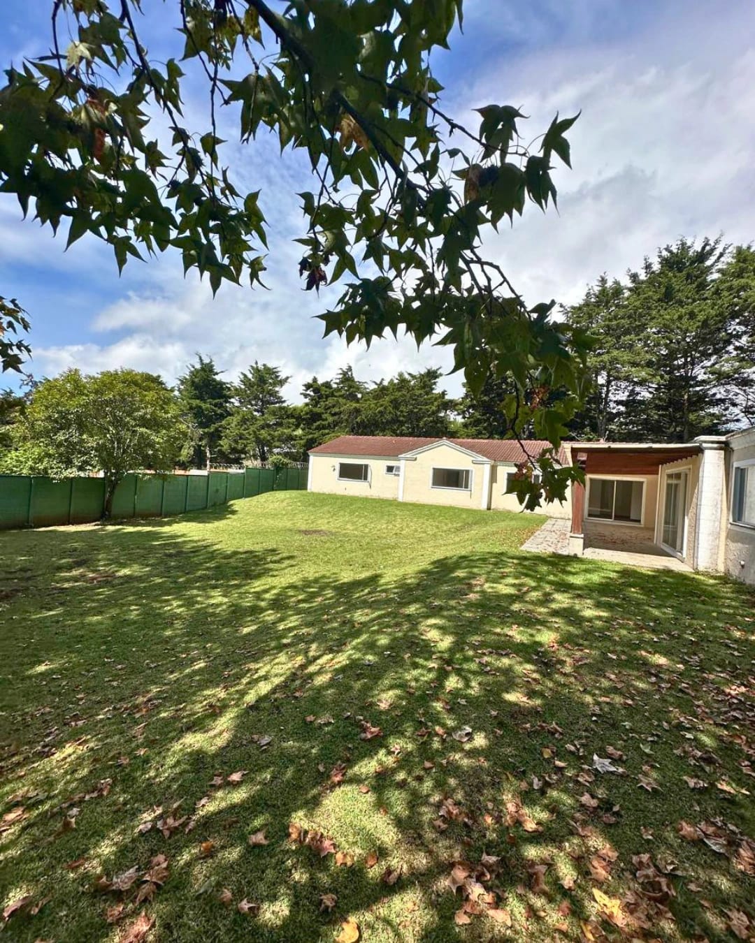 CASA EN RENTA EN CAES KM 23.5 DE UN NIVEL Y AMPLIO JARDIN — foto 1 de 14