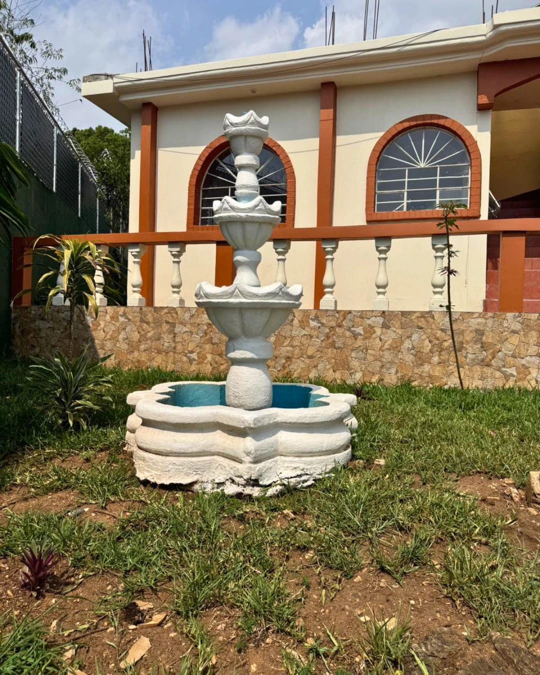 CASA EN RENTA ZONA 16 KANAJUYÚ — foto 8 de 9