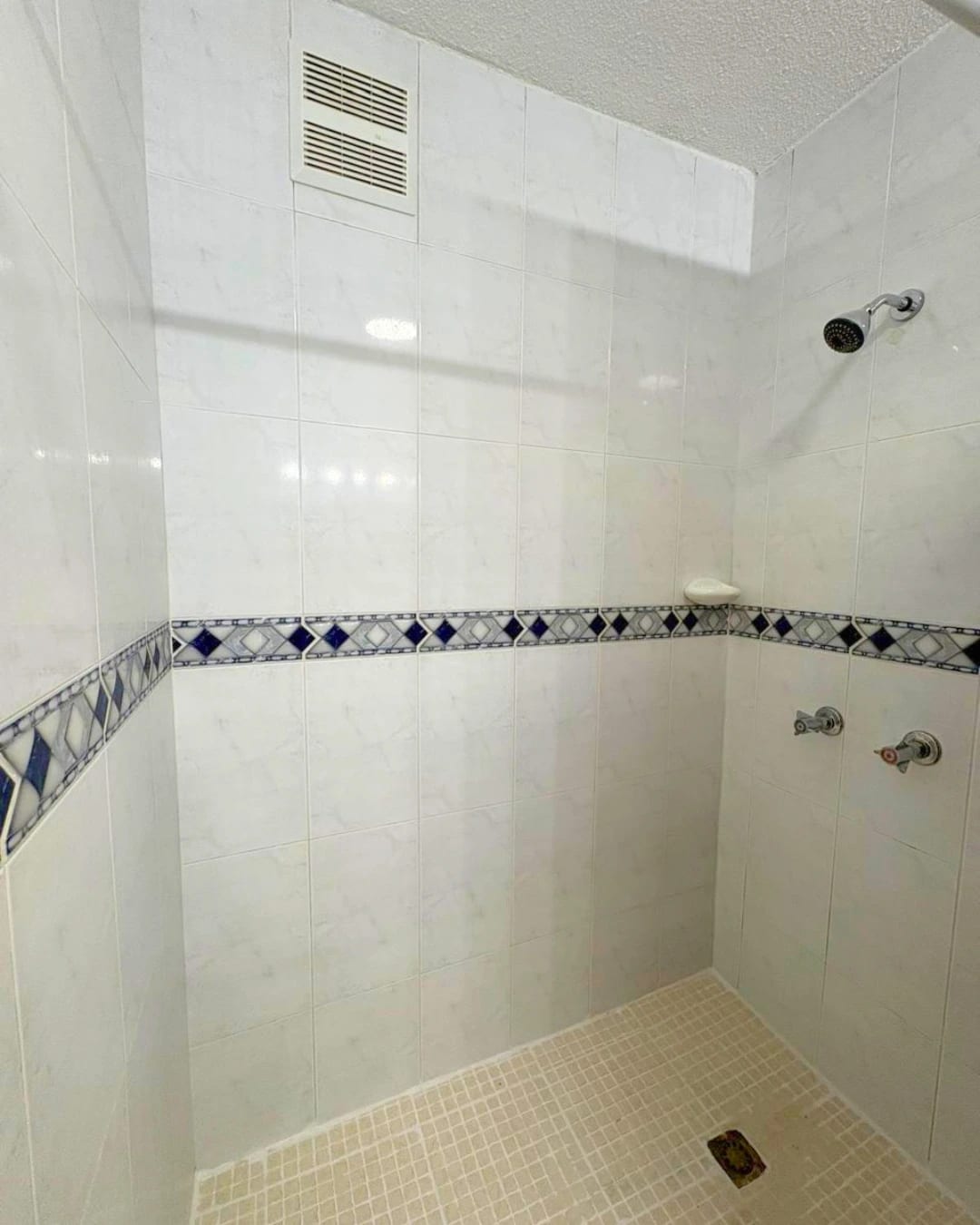 APARTAMENTO EN VENTA ZONA 16 LA MONTAÑA — foto 4 de 9