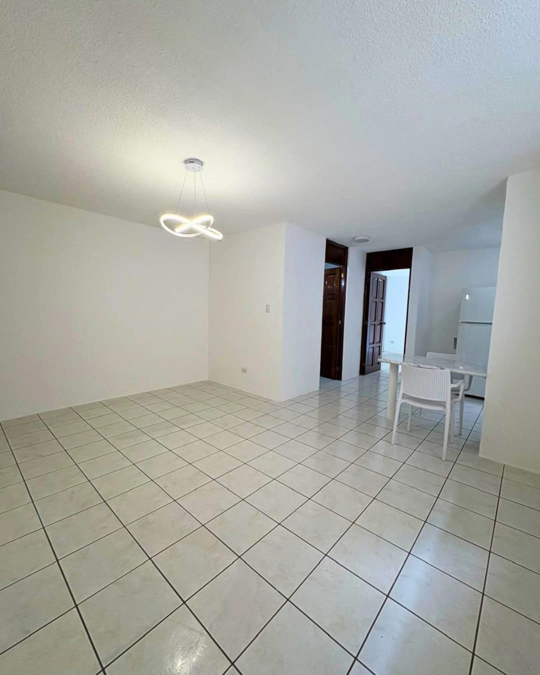 APARTAMENTO EN VENTA ZONA 16 LA MONTAÑA — foto 5 de 9