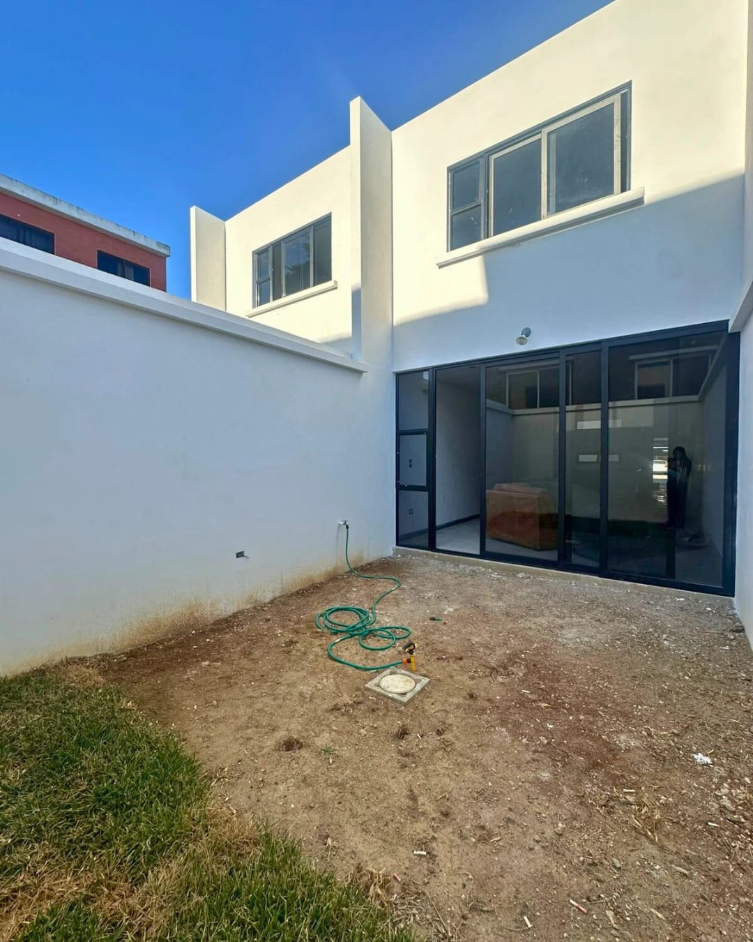 CASA EN VENTA EN ZONA 16 PARA ESTRENAR — foto 2 de 11