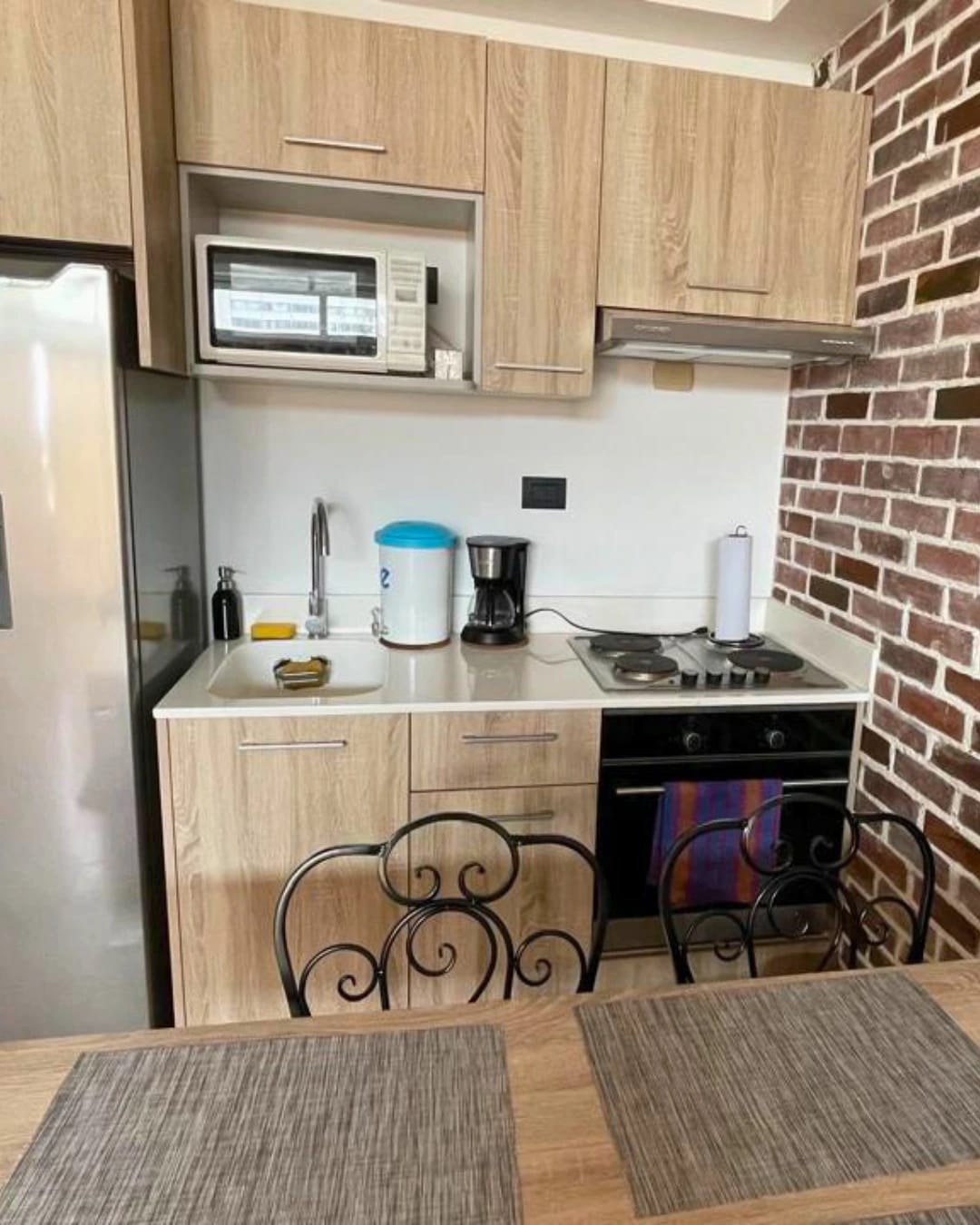 APARTAMENTO EN RENTA ZONA 1 TIPO ESTUDIO – AMUEBLADO — foto 2 de 9